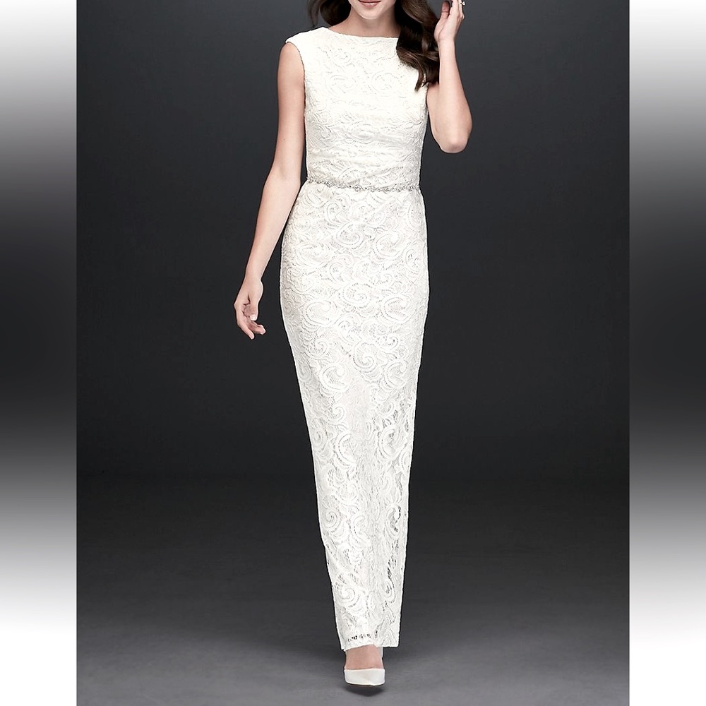 BNWT DB Marina lace sheath wedding dress with back slit.
Size 4, unaltered.